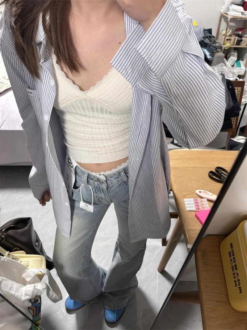 Gewassen blauw klein kant patchwork 2025, Amerikaanse stijl nieuwe pittige meisje micro uitlopende jeans ziet er slank uit, lage taille broek met rechte pijpen