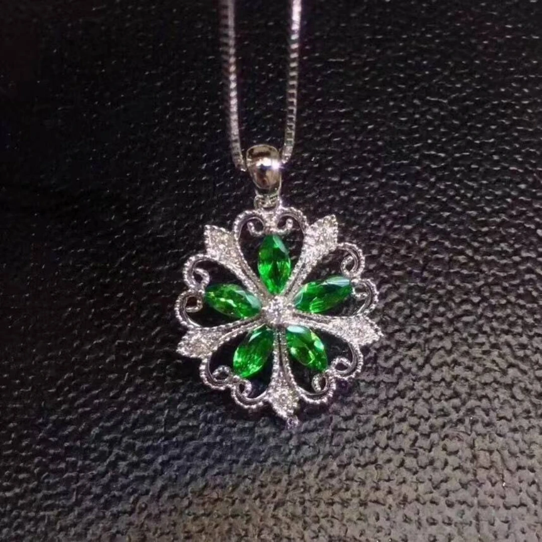 KJJEAXCMY New style Jewelry Natural Women's Emerald Pendant 925 silver inlay Brilliant colors High clarity supports detection