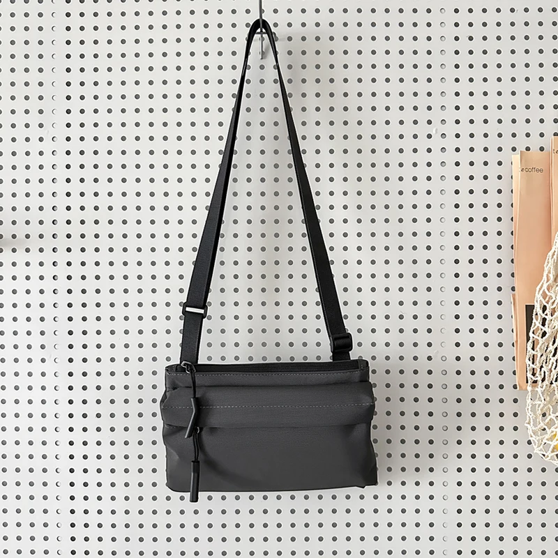 Mode Freizeit Nylon Umhängetasche Einfarbig Wasserdichte Cross-body Unisex Messenger Tasche für Männer Und Frauen – Detail 7