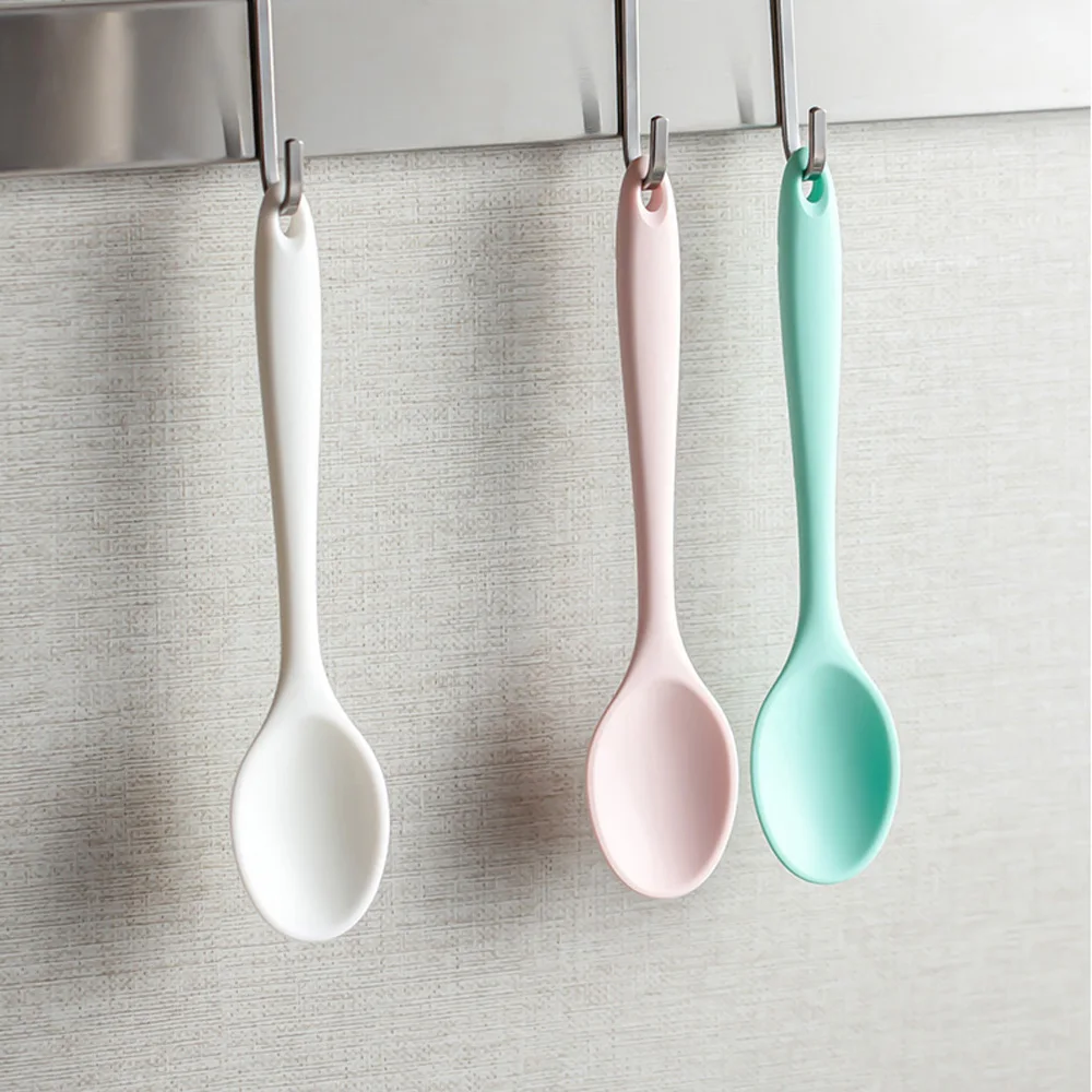 

Кухонные приборы с длинной ручкой: ложка для десертов и мороженого, столовая ложка для супа, столовые приборы