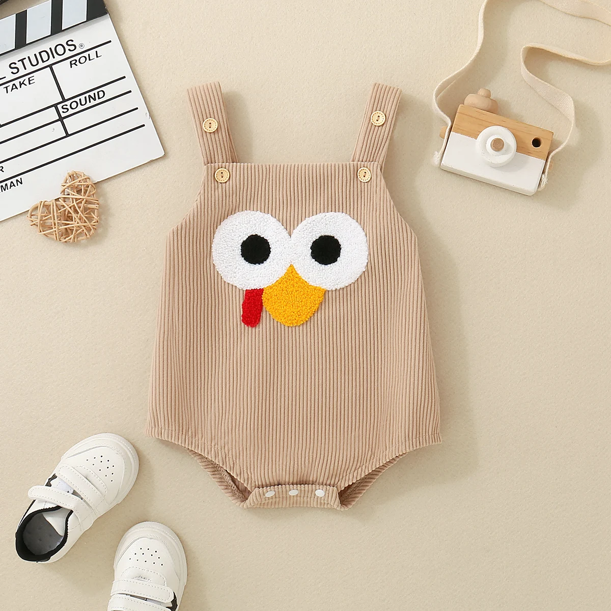 Baby Clothing Neutral - Bavaglini estivi ricamati con uccelli neutri,