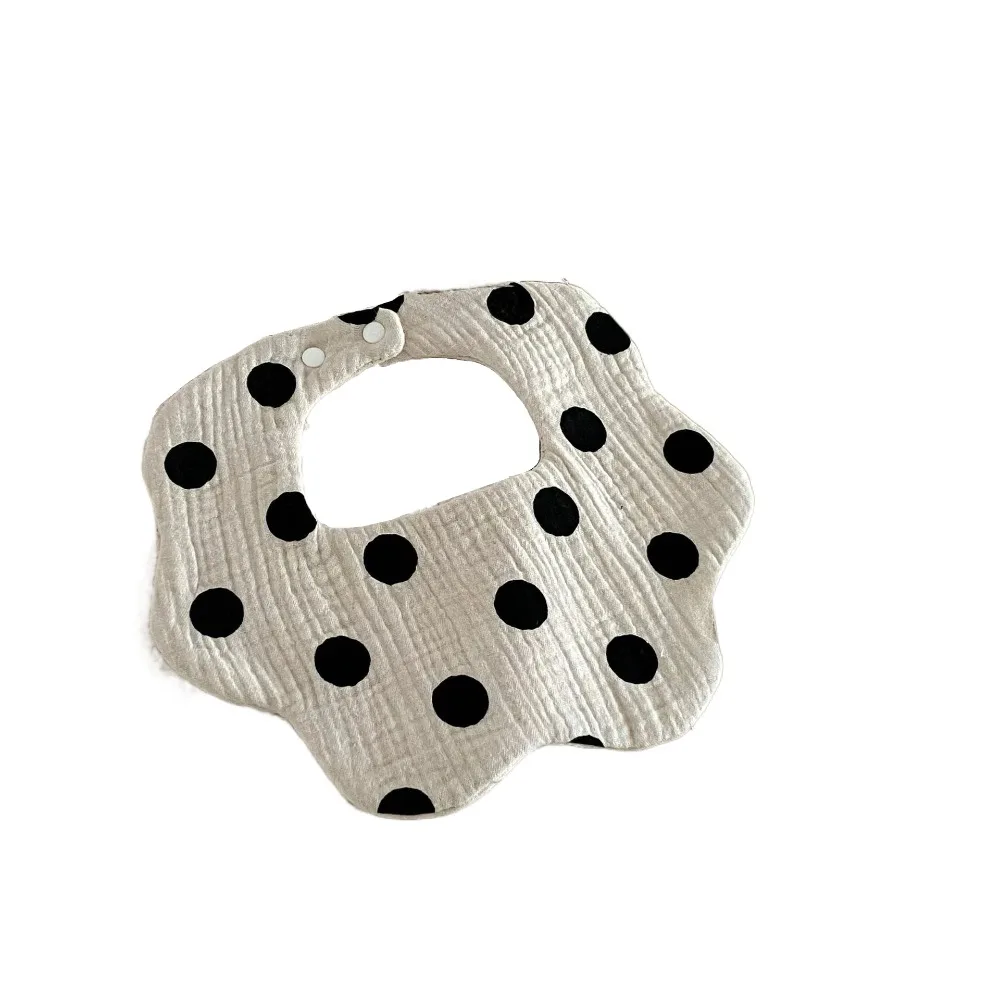 

Feeding Anti-vomiting Bibs Cotton Yarn Flower Shape Baby Drooling Bibs Korean Style Round Neck Saliva Towel Cloths
