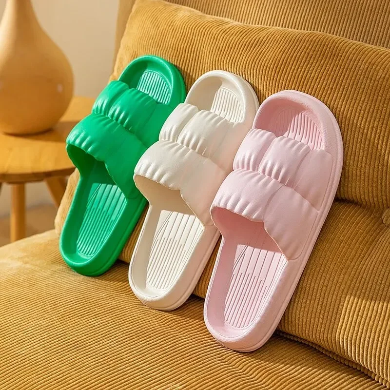 Soft Bottom Slippers for Women Home Bathroom Home Bath Non-slip Couple Summer Sandals for Men Summer Wear Comfortable