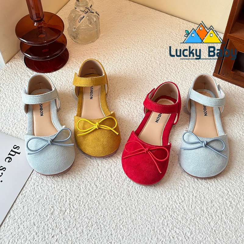 

Girls Summer Sandals Toe-covered Anti-kick 2025 Brand New Children Flat Sandals Princess Retro Classic Ins Hot Fashion Soft Chic