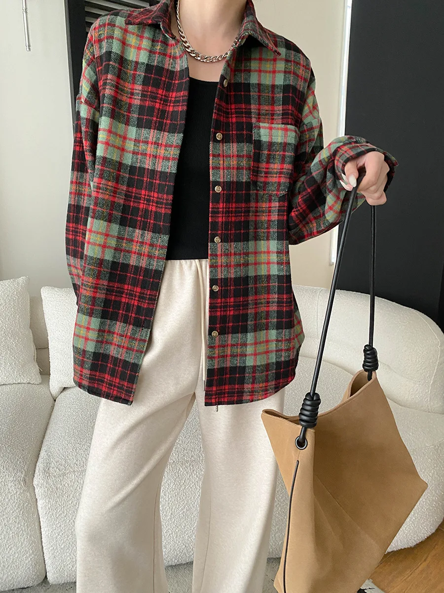 

Women's collar long sleeved thick brushed retro plaid contrasting loose casual shirt