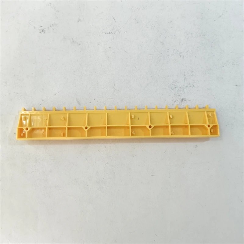 Dispositivos plásticos da demarcação da escada rolante, XAA455J1