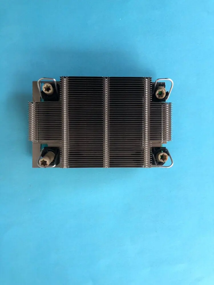 FOR Dell's new R450, R650 and R750 1U standard models' cooling fans (VH8RK) come with original factory fasteners.