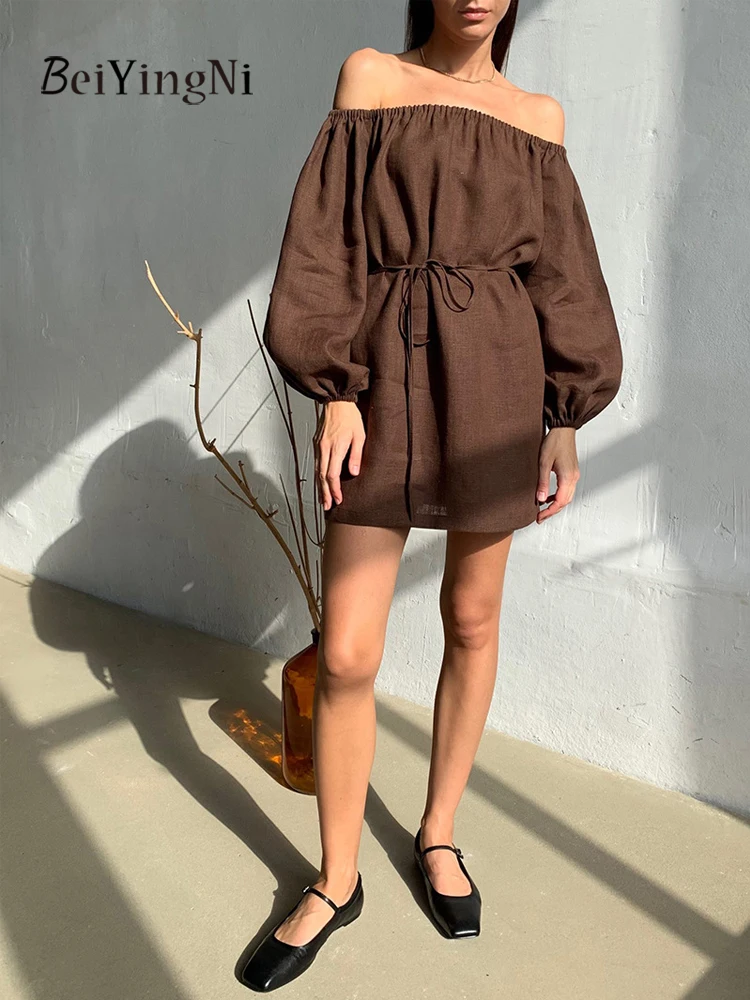 Beiyingni 2025 فستان نسائي قصير على الموضة جديد للربيع والخريف من القطن بدون أكتاف ورقبة مائلة فساتين فضفاضة للسيدات وشاحات فيستدوس