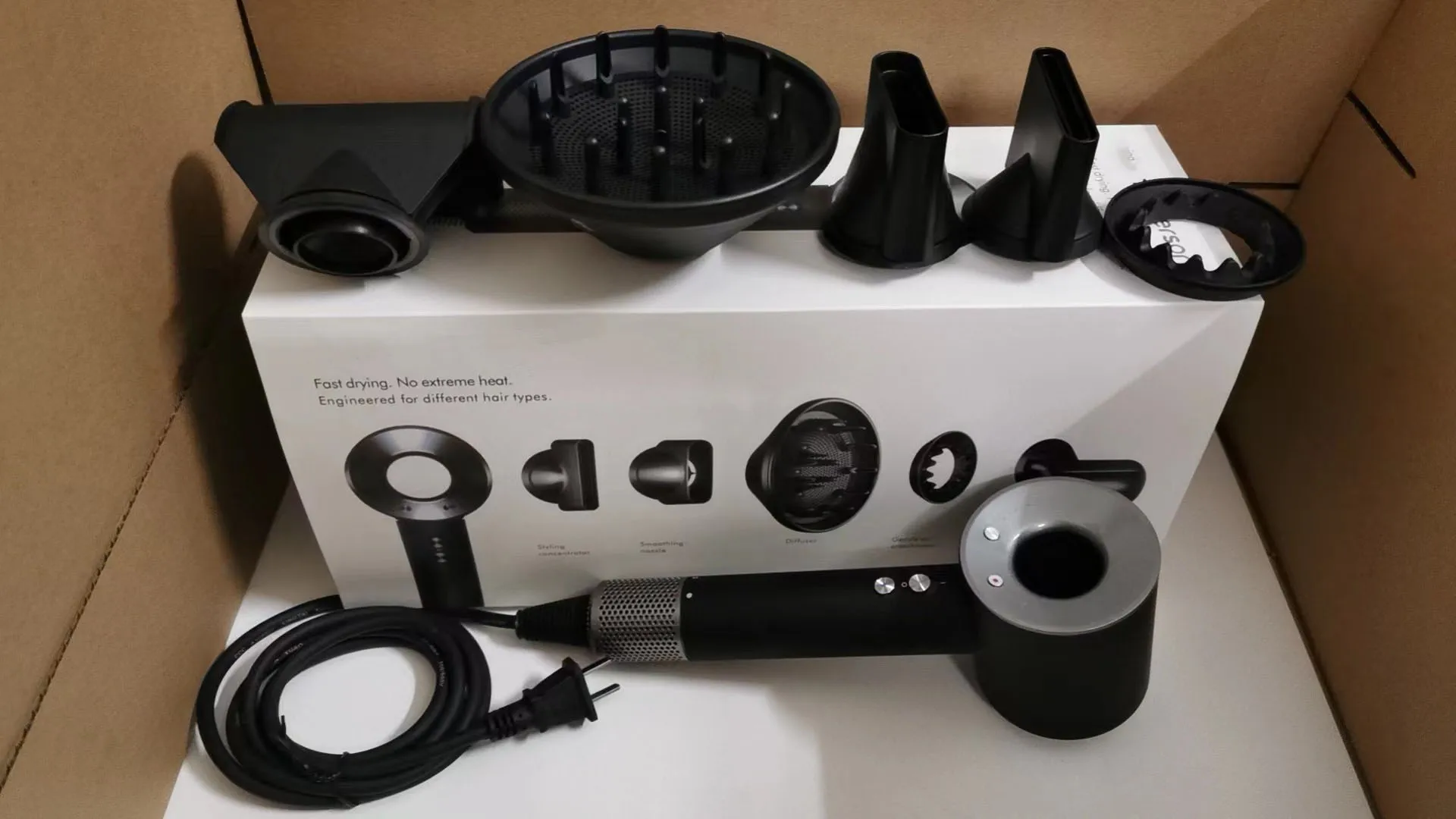 

Роскошный фен для домашнего использования, высокая мощность, интеллектуальный контроль температуры, несколько насадок для укладки, фен с отрицательными ионами.