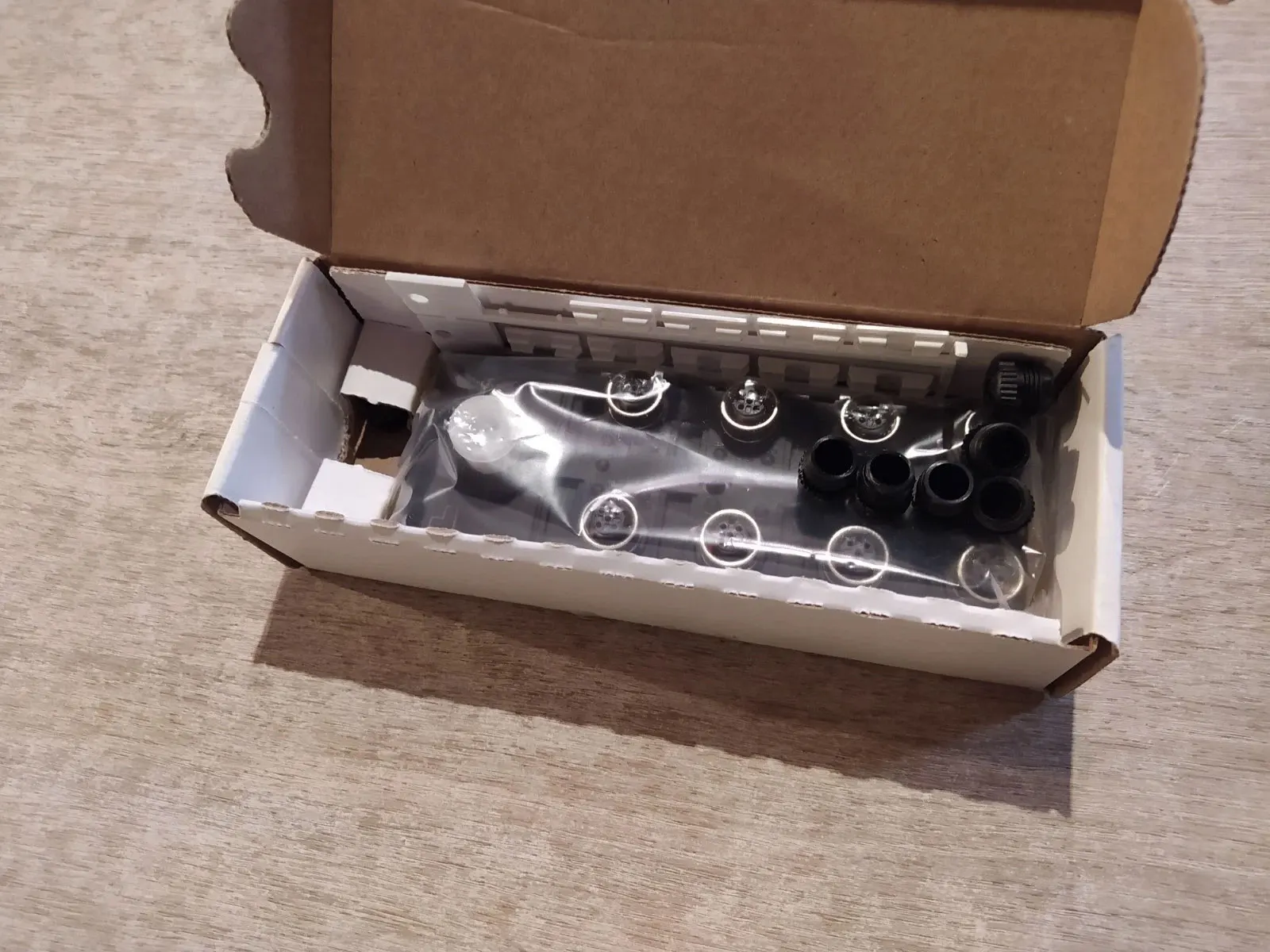 100% New and Original module TBIL-M1-8DOP  TBIL-M1-16DIP 6814100 FedEx /UPS / DHL fast delivery Warranty One-year