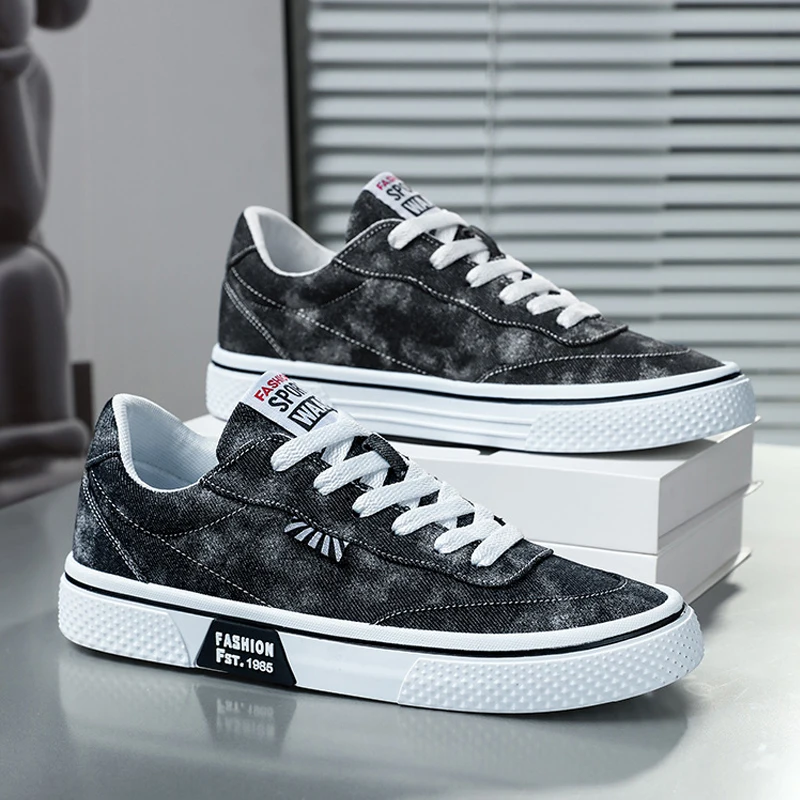 

Skateboard Denim Shoes For Men Autumn Denim Flats Sport Shoes Zapatillas Hombre Sneakers Running Shoes Men Large Zize 46