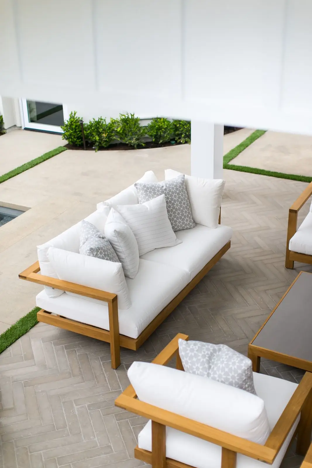 

Luxury Outdoor Hotel Furniture Garden Leisure Egg Sofa Villa Rope Woven Modern Balcony Sofa Set Aluminium Frame Sectional Sofas