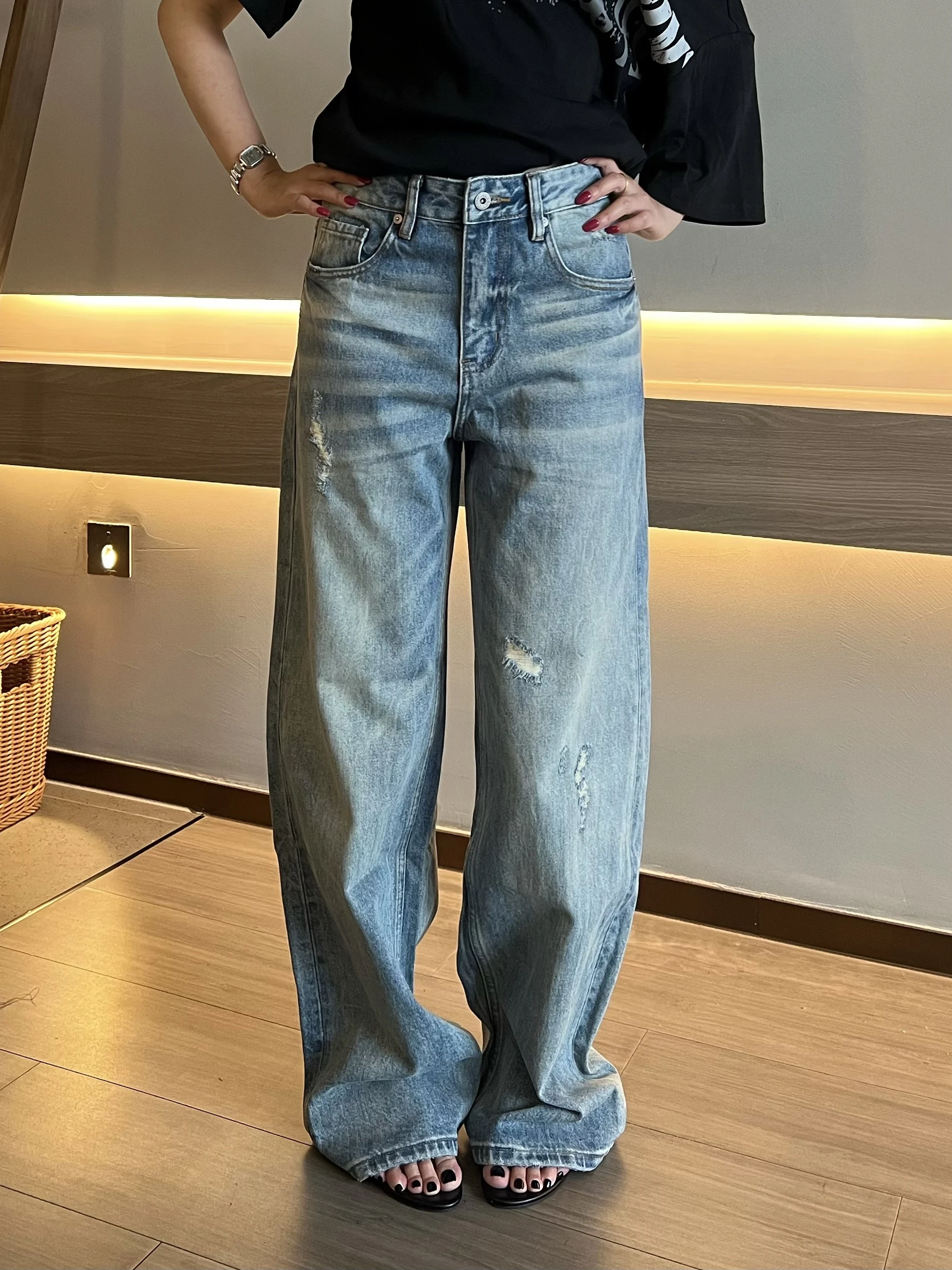 

Retro American Cleanfit Distressed Design Washed Blue Denim Pants Loose Wide Leg Straight Cut Long Trousers for Men And Women