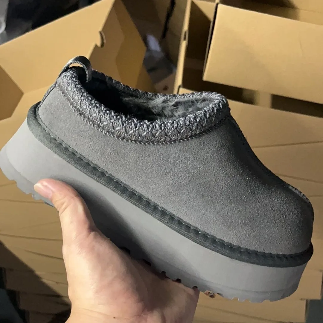 2025 New Australia Winter design mini snow boots Cow Suede Leather Women classic  Brand Ankle boots outdoors comfy sheep fur