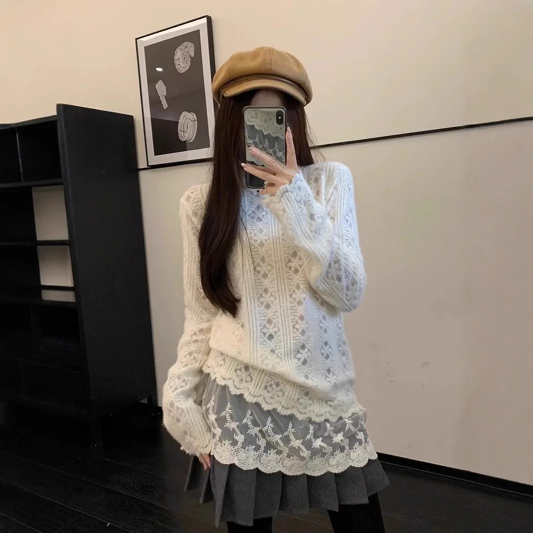 

White Turtleneck Lace Retro Blouse Women's Early Spring Long-sleeved Bottoming Shirt Top