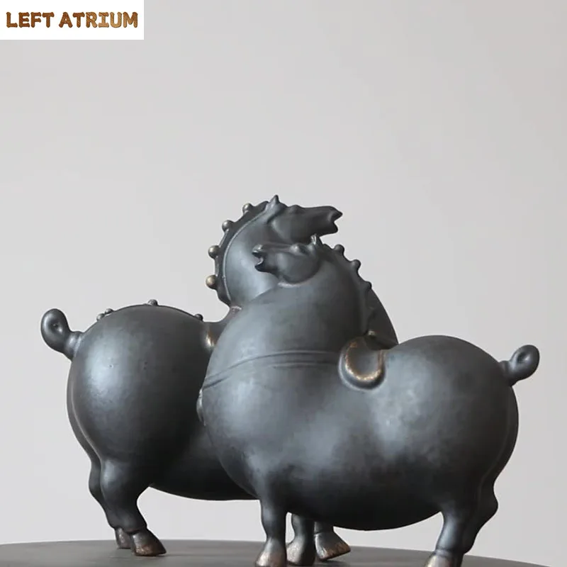 

Creative Fat Horse Porcelain Statue Desk Ornaments Horse Ceramic Sculpture Living Room Decoration Crafts Vintage Home Decor