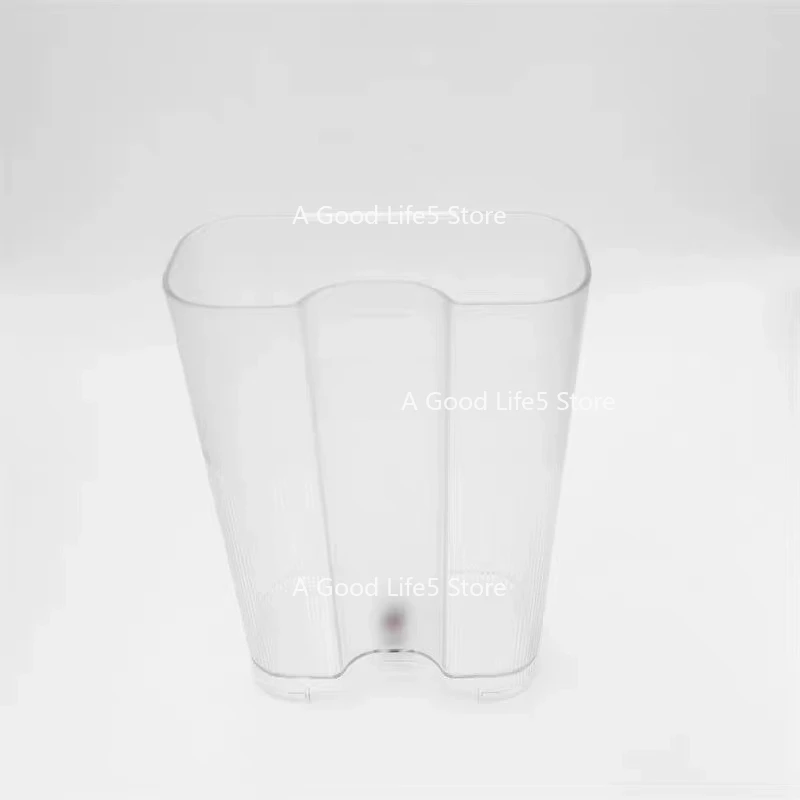 

Применитесь к крышку резервуара машины Nespresso