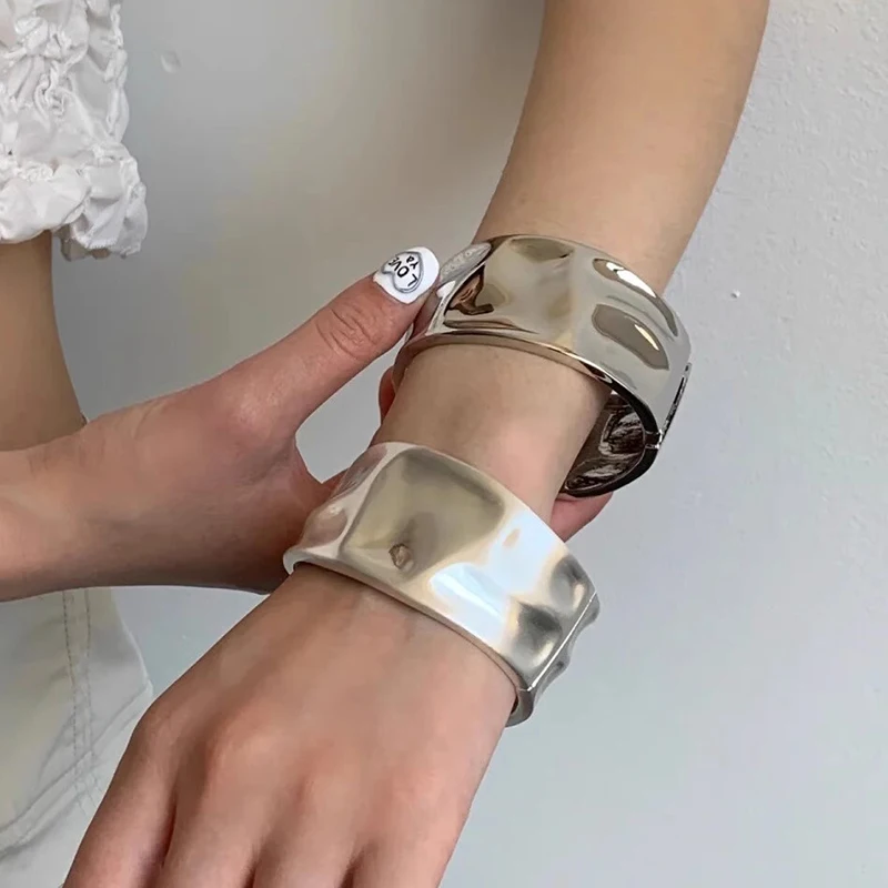 Exquisite Classic Bump Pattern Openning Bangles Bracelet For Women Cuff Bracelet Gold Color Stainless Steel Hand Ornament Gift