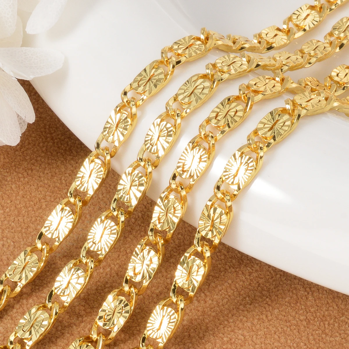Hochwertige Kupfer 18k Vergoldete Halsketten Neues Modisches Design Schmuck-Halskette Kette 45-60cm 18-24 Zoll Besondere Geschenke