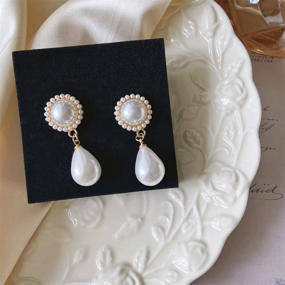 Water Drop Simulated Pearl Dangle Earrings for Women Fashion Ladies Ear Accessory Vintage Wedding Engagement Party Jewelry