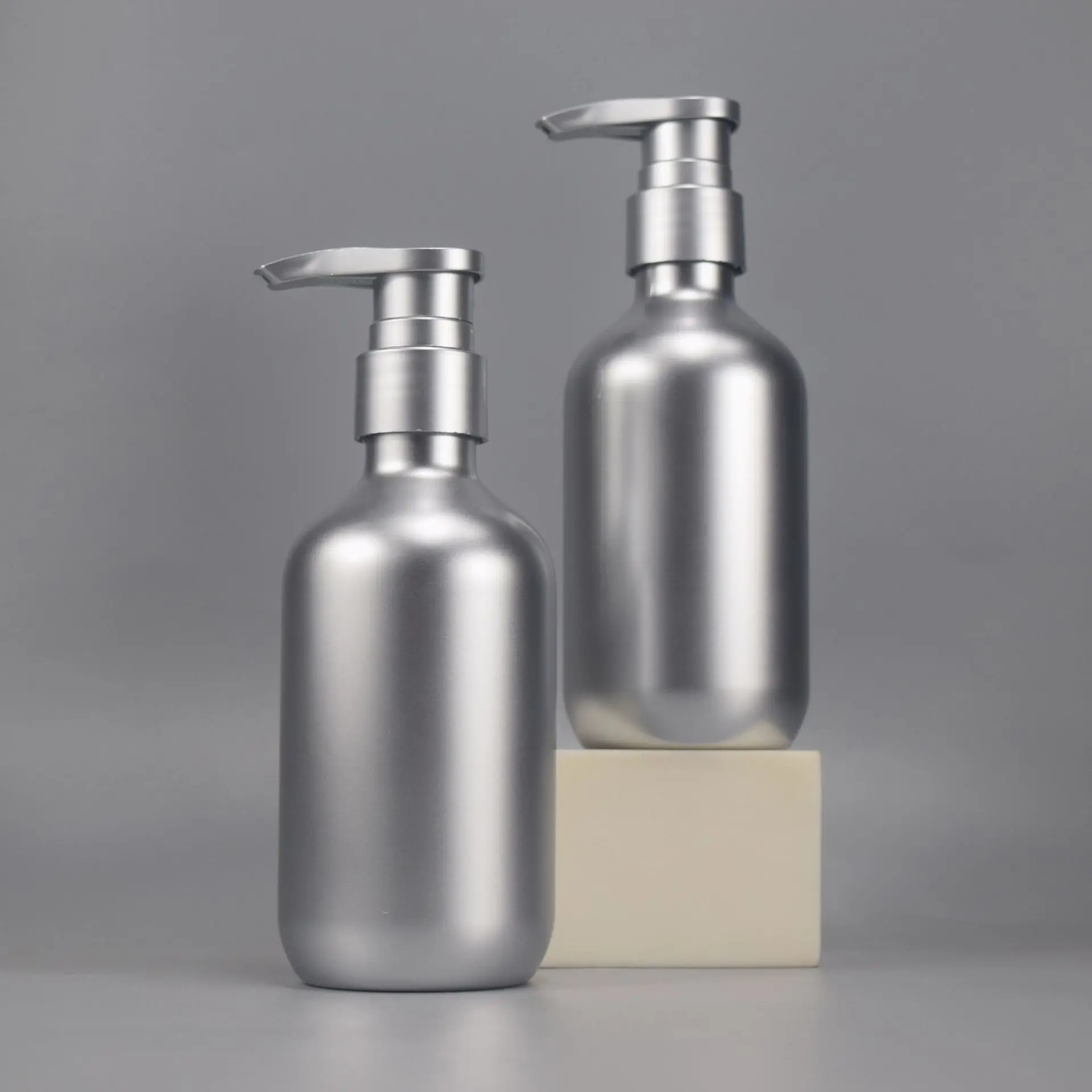 

20pcs 300ml Shampoo Bottle Matte Silver Shower Gel Container for Travel Distribution Bottle Portable Wholesales