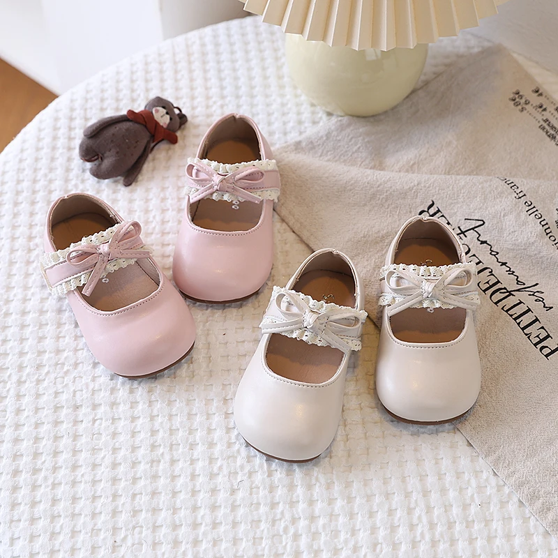 

Girls Flat Shoes Round Toes Kids Princess Shoes Versatile Korean Style 2026 Brand New Children Fashion Dance Shoes Simple Bows