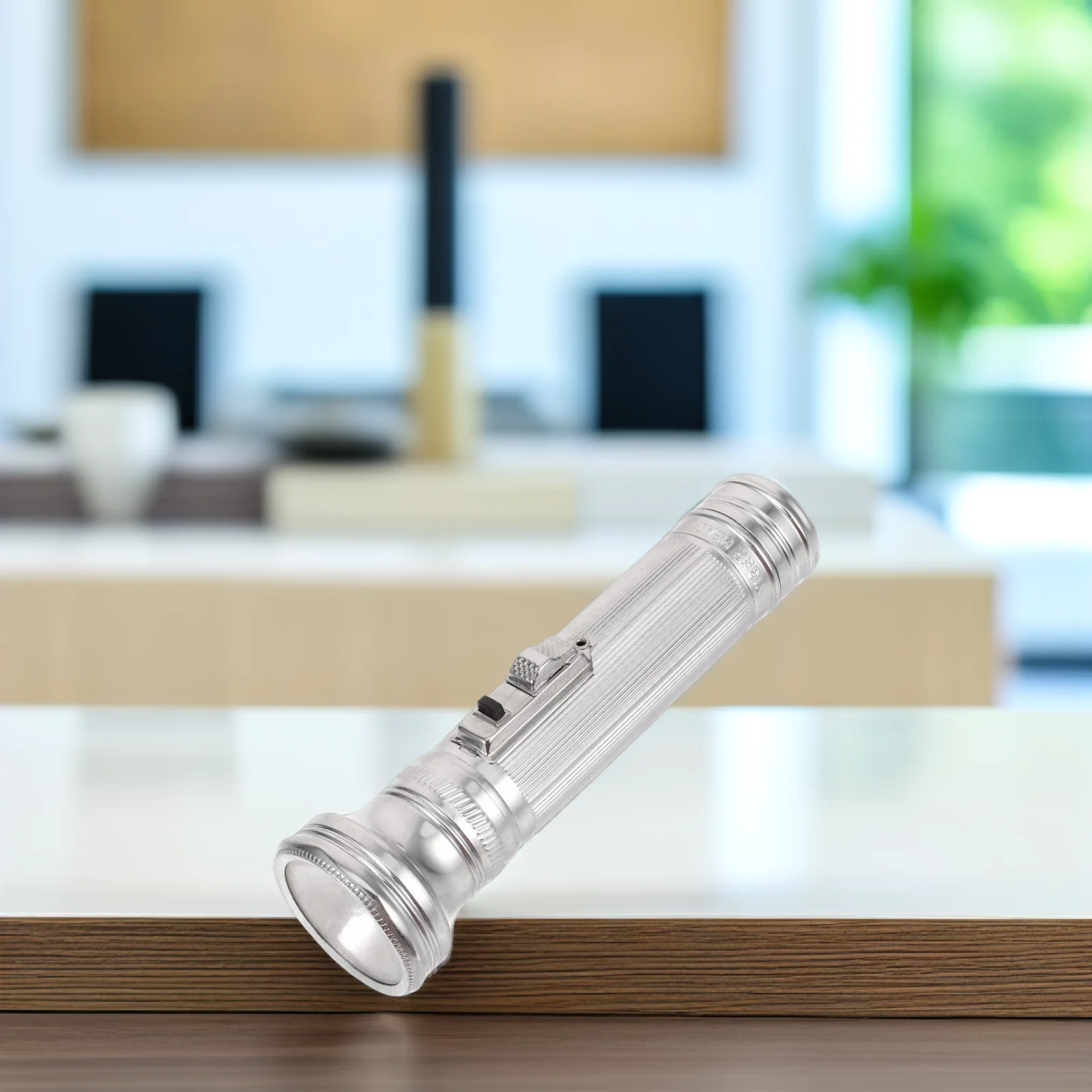 

Portable Metal Flashlight Vintage Small Flashlight for Outdoor Camping Adventure Bright Long-Lasting Illumination Tool