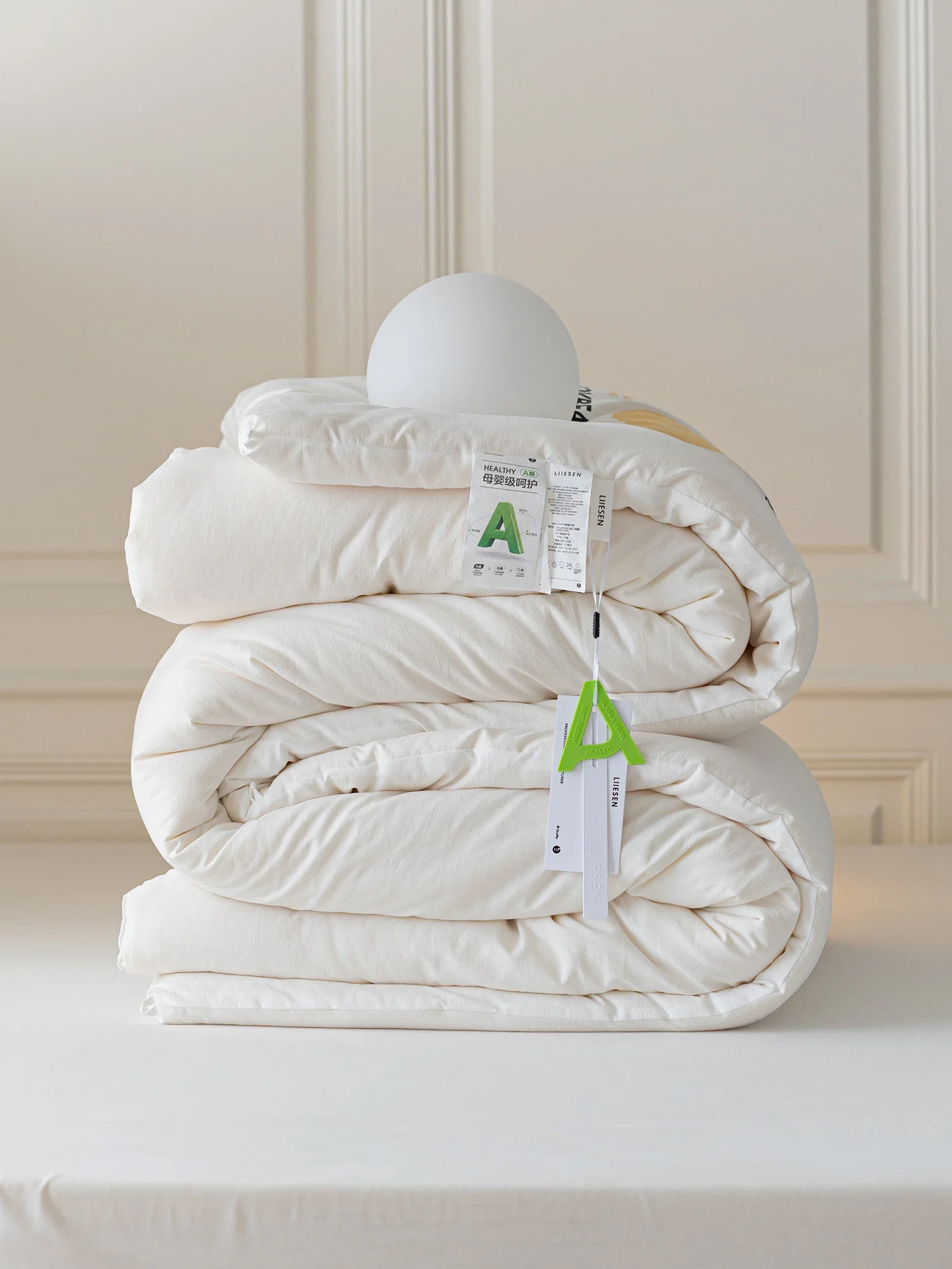

Quilt in spring and autumn, thickened in winter and warm in winter