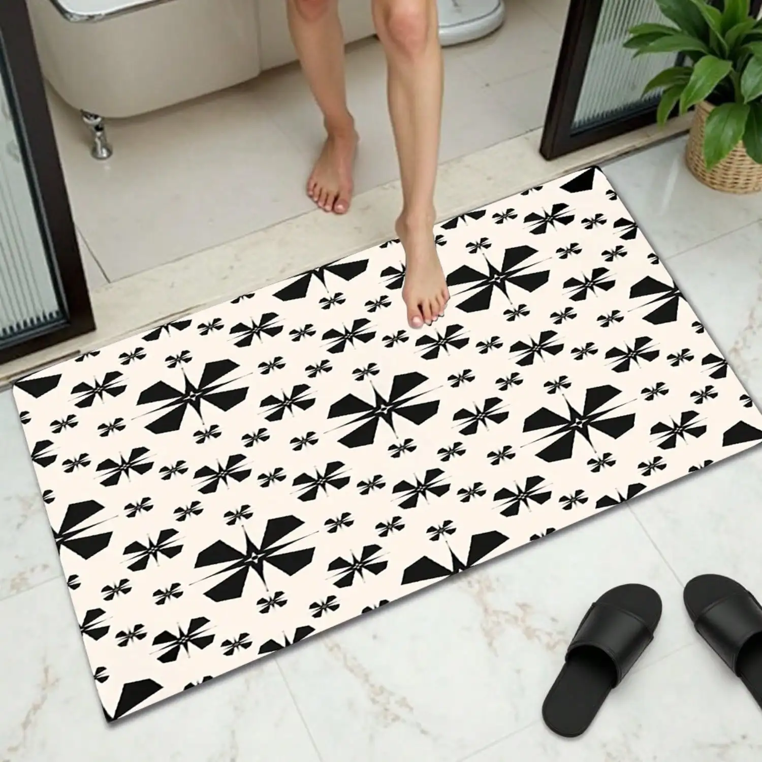 A Large-Sized Rug Made Of Bohemian Patterned Flannel Material, 10Mm Thick And Weighing 450G/㎡, Featuring A Black And White Geometric Design. It Is Suitable For