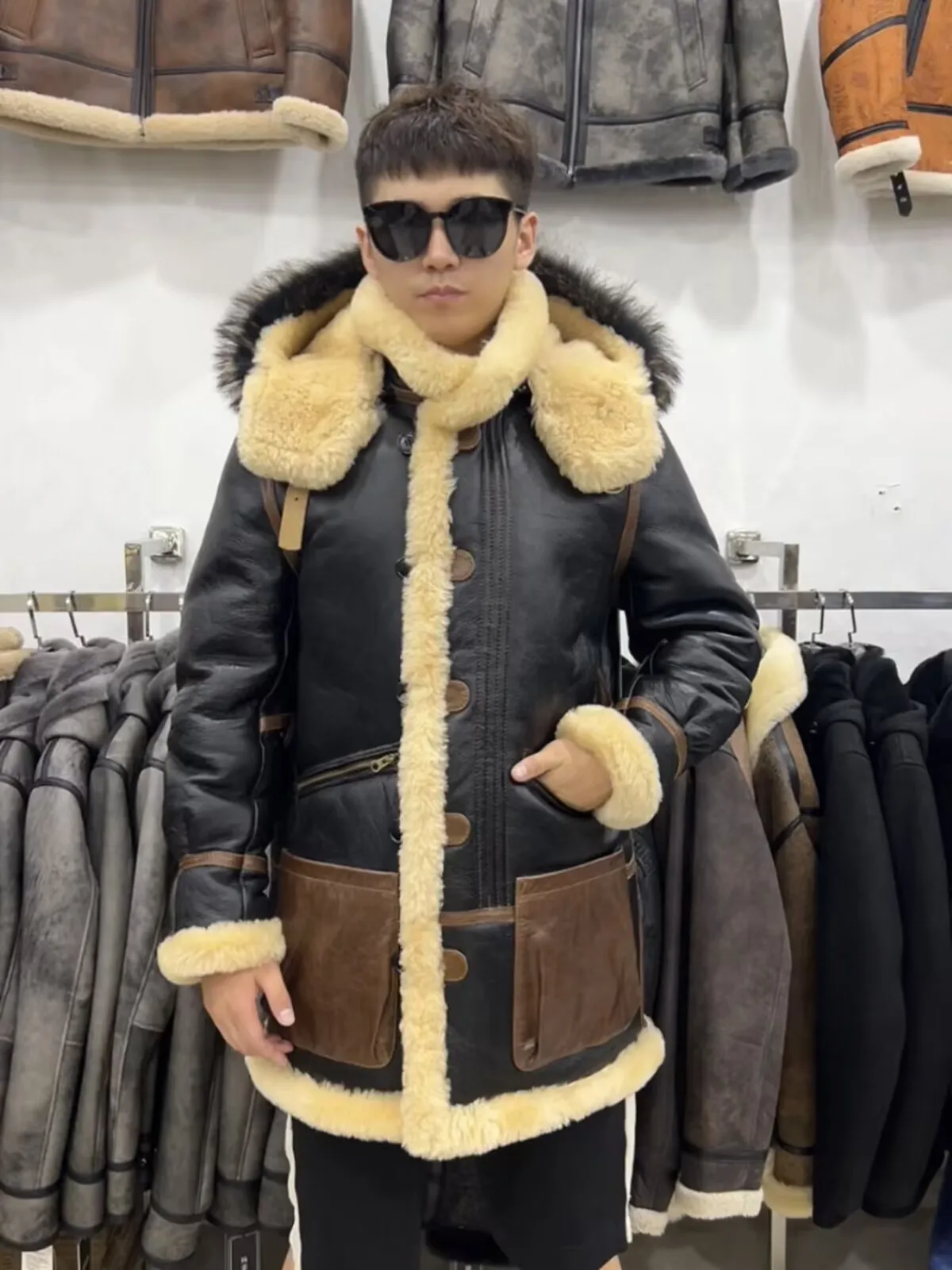 New 2025 Winter Fashion Cloth Men's Genuine Leather Sheepskin Shearling Coat Bomber Long Jacket with Real Fur Hoodie Windbreaker