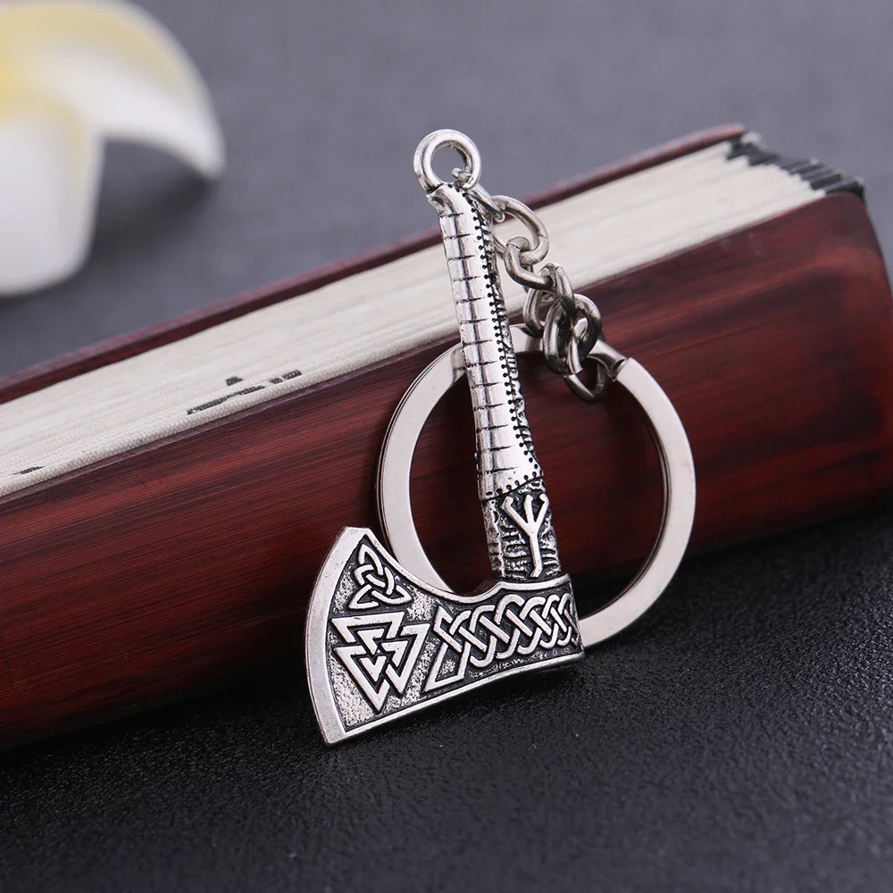 Skyrim 3D Slavic Perun Axe Pendant Key Chain Viking Thor Hammer Charm Odin\'s Symbol of Norse Valknut Irish Knot Men\'s Keychain