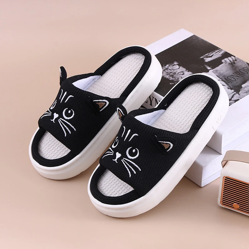 Cat Cartoon Slippers Detail View - Open Toe Design and Non-Slip Sole Close-Up