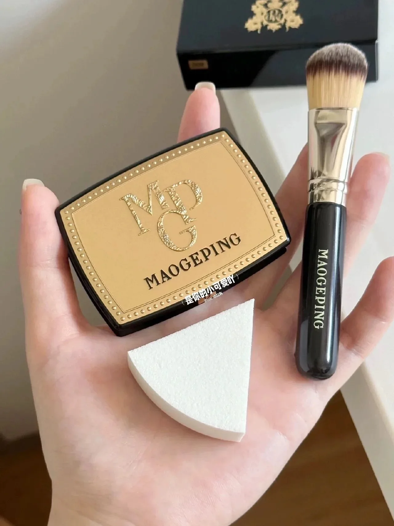 

MAOGEPING 3D Light Highlight Cream Формирующий натуральный глянцевый крем-пудра Свет и тени Скульптурный осветляющий макияж 5 г