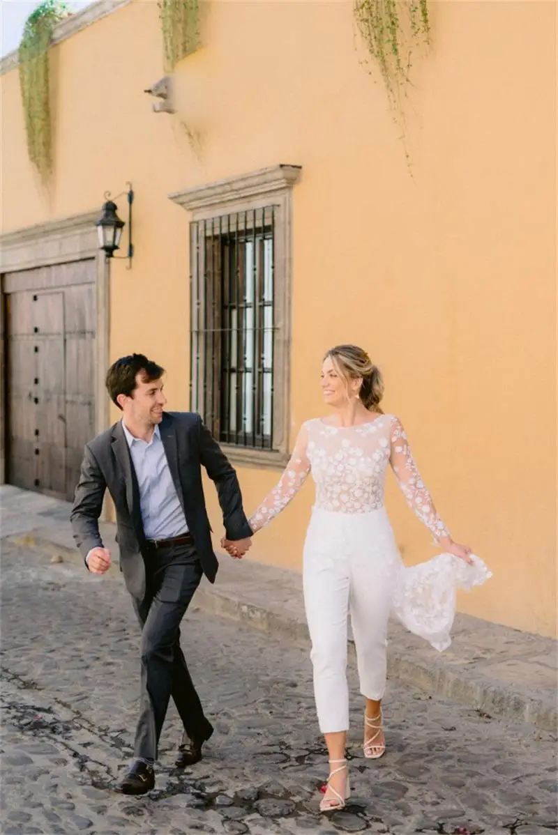 

Sheath Jumpsuit Lace Wedding Dresses Jewel Neck Long Sleeves Backless Floor Length Bridal Gowns Prom Dress