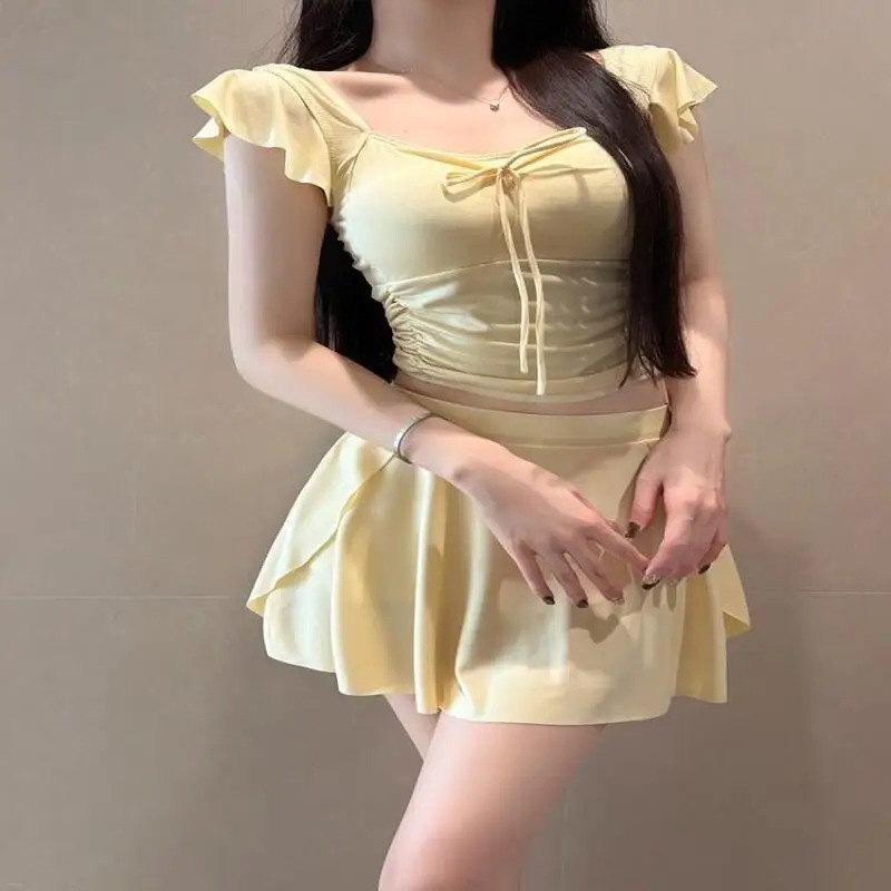 Bikini de estilo dulce con lunares, nuevo traje de baño con almohadillas para el pecho, traje de baño de estilo francés para que las mujeres usen en Resort Hot Springs