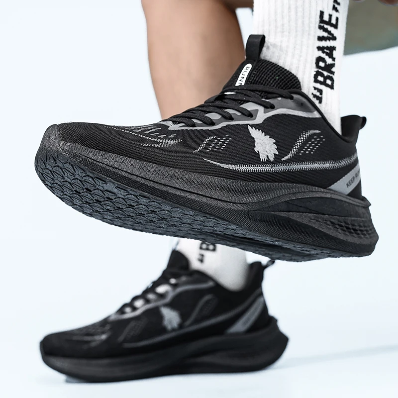 超軽量メンズスポーツランニングシューズ 通気性抜群 トレイル - Shock Absorbing Gym Trainers のレビューと価格