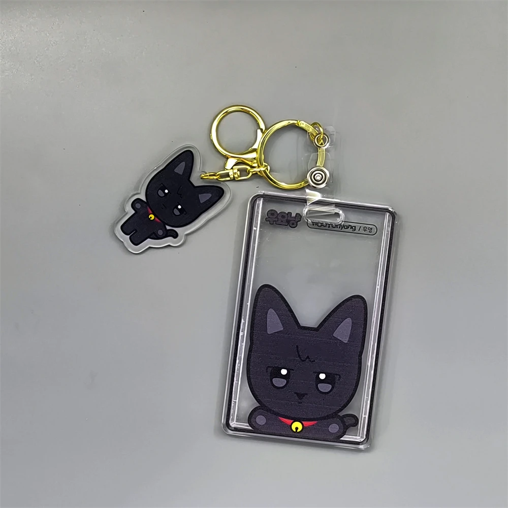 ATEEZ Keychain Pendant 11cm Gold-Color Acrylic Card Holder