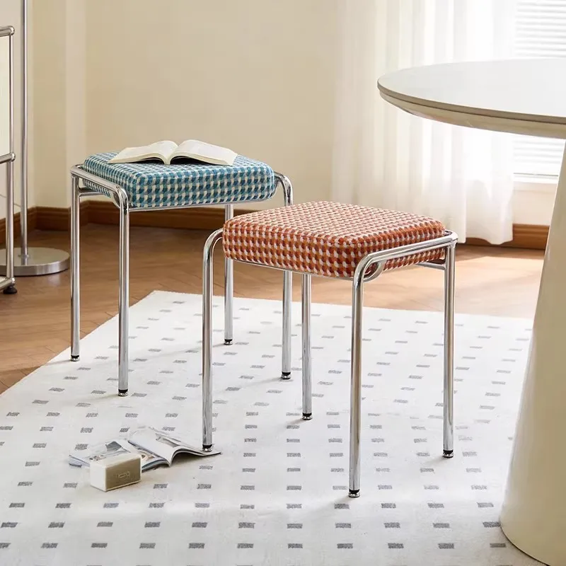 Bauhaus-Stil Schminktischhocker mit Eisenrahmen, Gepolsterter Make-up-Stuhl, Wohnzimmerstuhl, Akzentstuhl, Wohnzimmermöbel