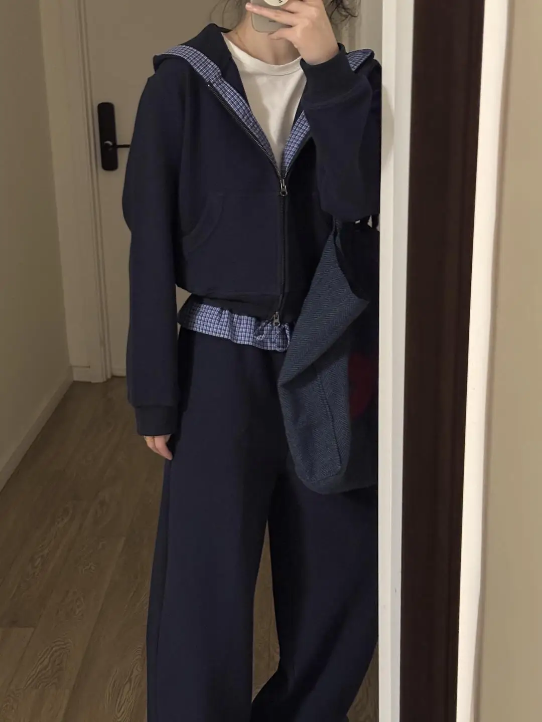 

Fall 2026 New Ultra Popular Sweatshirt Set Design Sense Two-Piece Casual Sportswear Long Sleeve Hooded Zipper Closure Pants