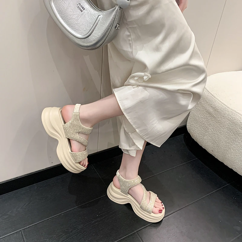 

Summer Fashion Thick Bottom Comfortable Lightweight Casual Women Slipper Beach Shoes Platforms Sandals