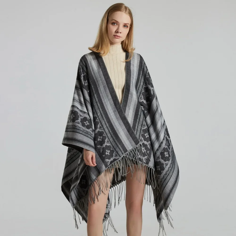 

Autumn Winter Women's Jacquard Shawl European American Street Fashion Fork Thickened Cloak For Warmth Ponchos Capes Black