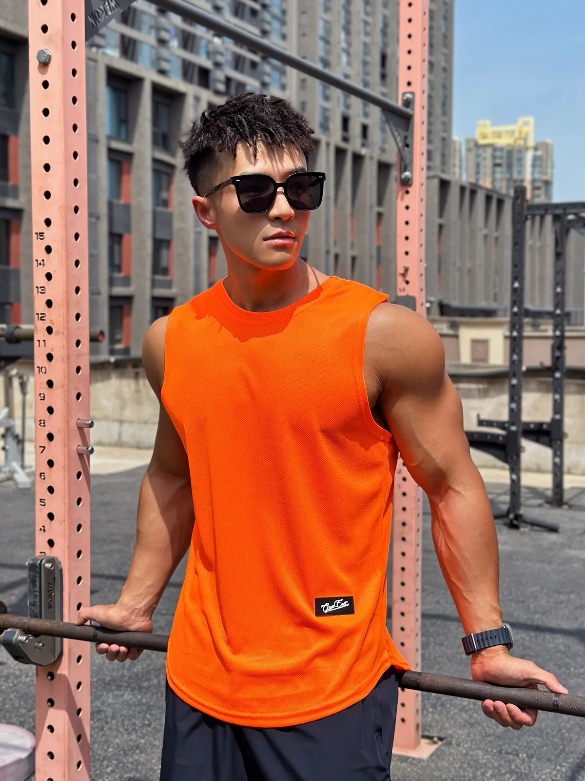 2023 Mens Gym Tank top Men Fitness Sleeveless Shirt Male Mesh Breathable Fitness Sports Vest Undershirt Quick-dry Running Vest