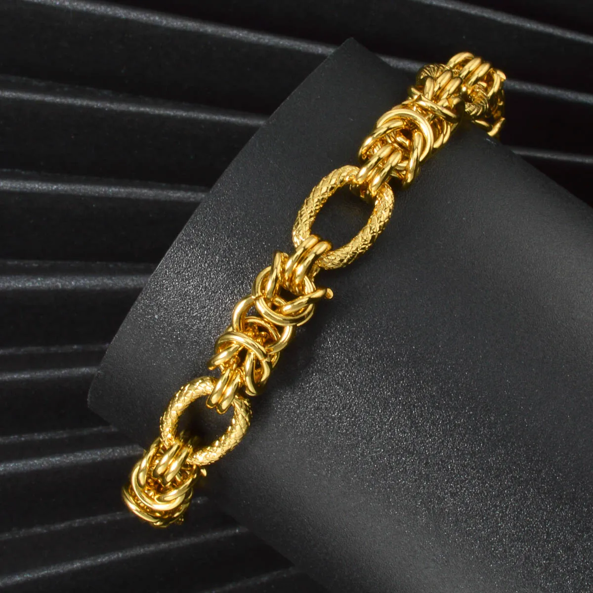 Fashion18K Gold Plated Bracelet Lock Chain Wrist Chain Accessory Bracelets Jewelry Gift For Women Men