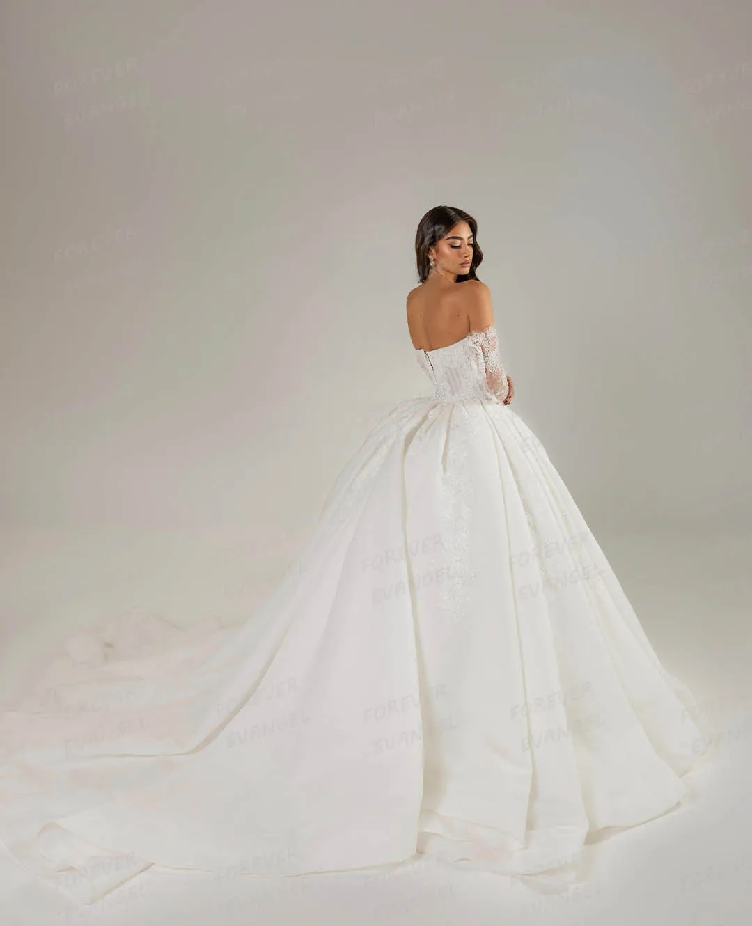 Simple Sweep Train A Line Wedding Dresses Woman Satin Lace Ruffles Bridal Ball Gowns Vestidos De Novia Customized Robe De Mariée