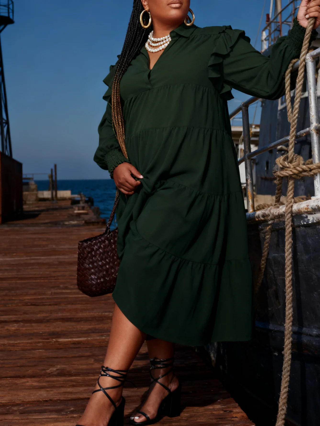 فستان نسائي طويل أنيق مقاس كبير مع أكمام فانوس على شكل حرف V