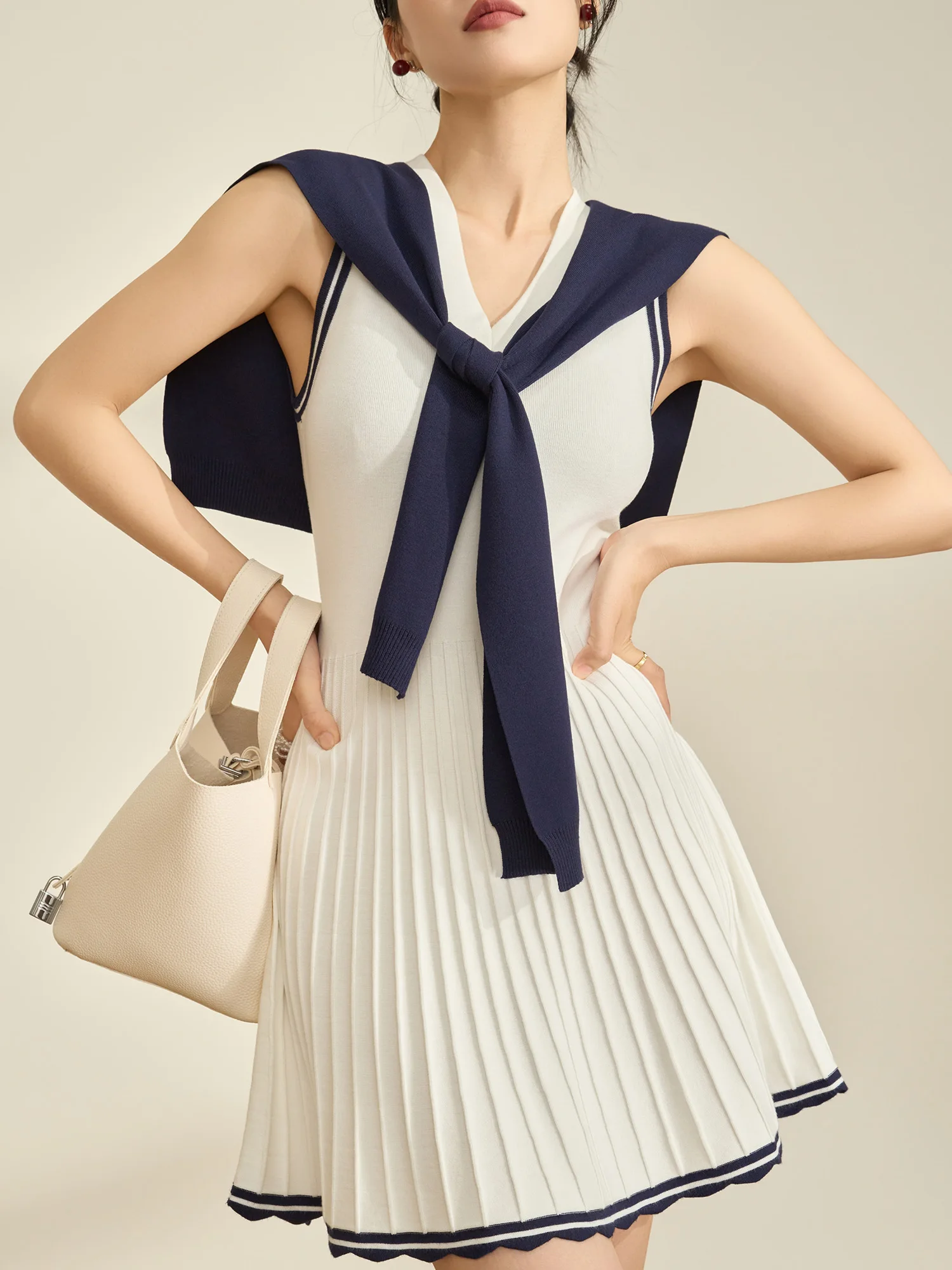 

Flowing Era White Sleeveless Knitted Wrap Dress Special Waist-Cinched Skirt Women's Fashion Commute Style Gathered Waist