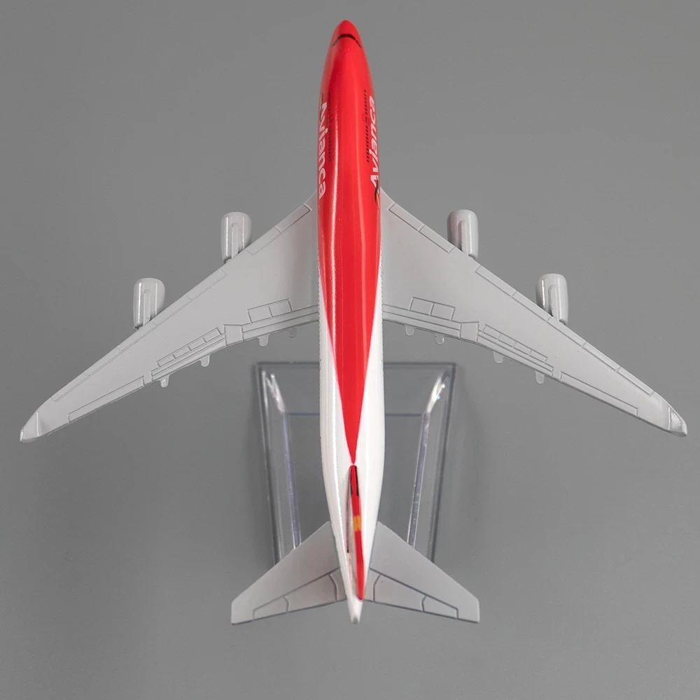 16cm Red Air Colombia Avianca Airlines Plane Model Boeing 747 B747-400 Airways Airplane Model Alloy Metal Aircraft Mode