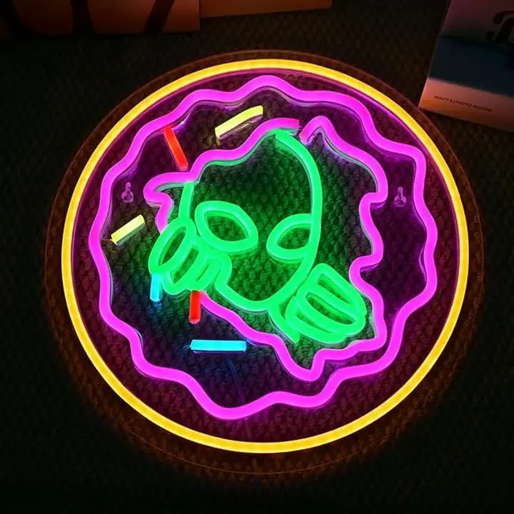 Alien Head LED Neon Sign USB Wall Light Gaming Room Bar Man Cave Teen Bedroom Space Theme Party Decoration Birthday Gift