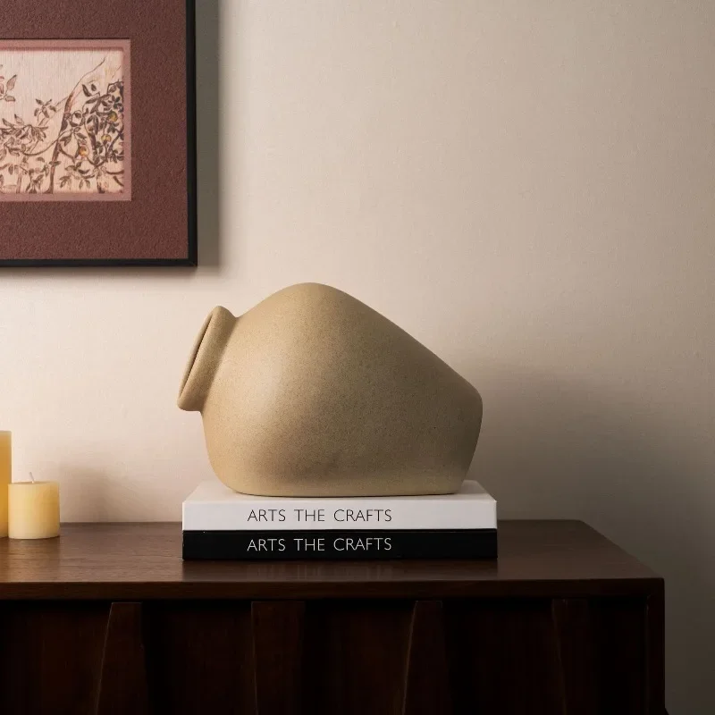 Modern vintage diagonal mouth flower vessel, high-end artistic soft furnishing, desktop entryway ornament, home gift