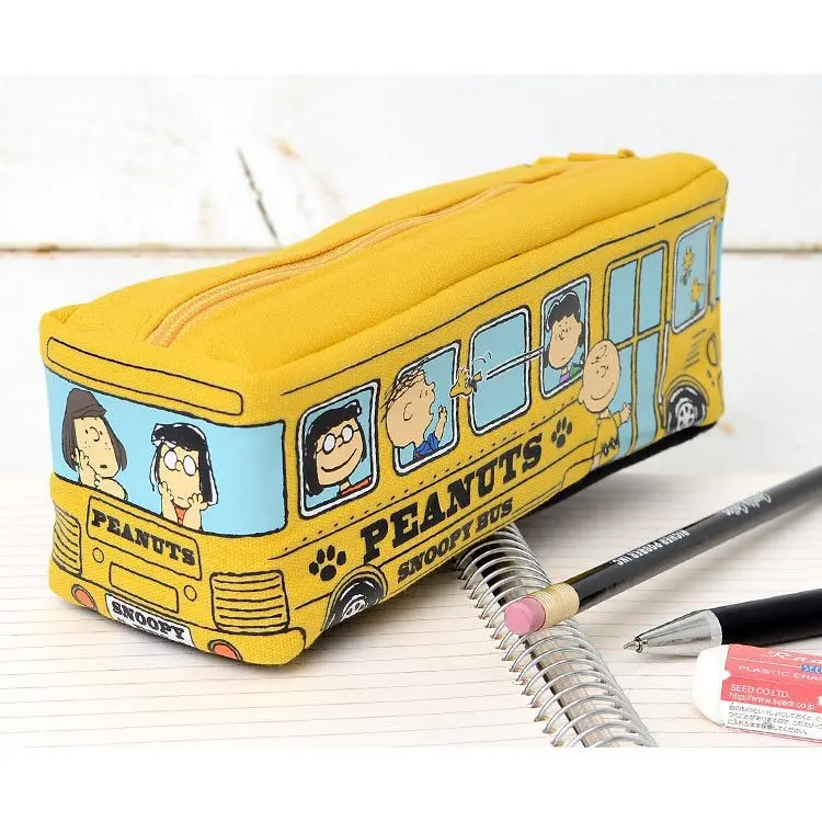 Bolsa de maquillaje con diseño de autobús de Snoopy de dibujos animados para mujer, bolsa de maquillaje con personalidad creativa para estudiantes,